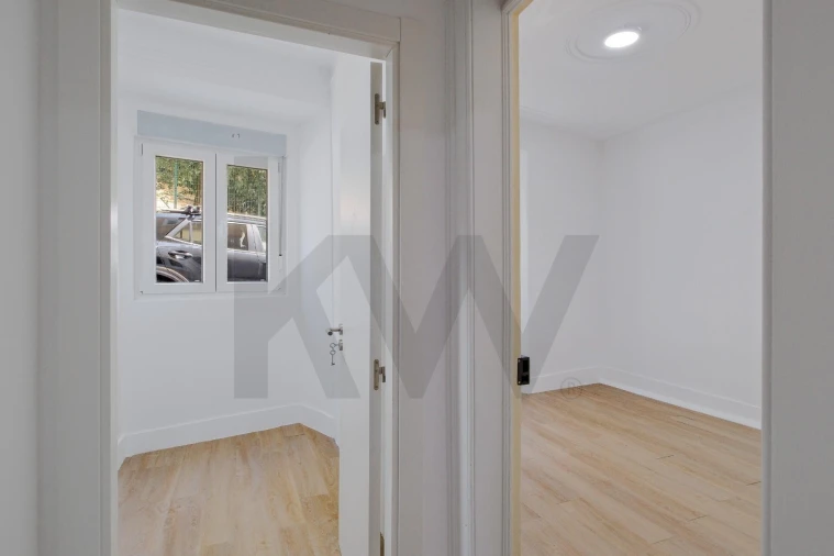 Apartamento T4 para Arrendamento em Areeiro Foto 10