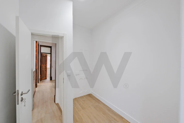 Apartamento T4 para Arrendamento em Areeiro Foto 14
