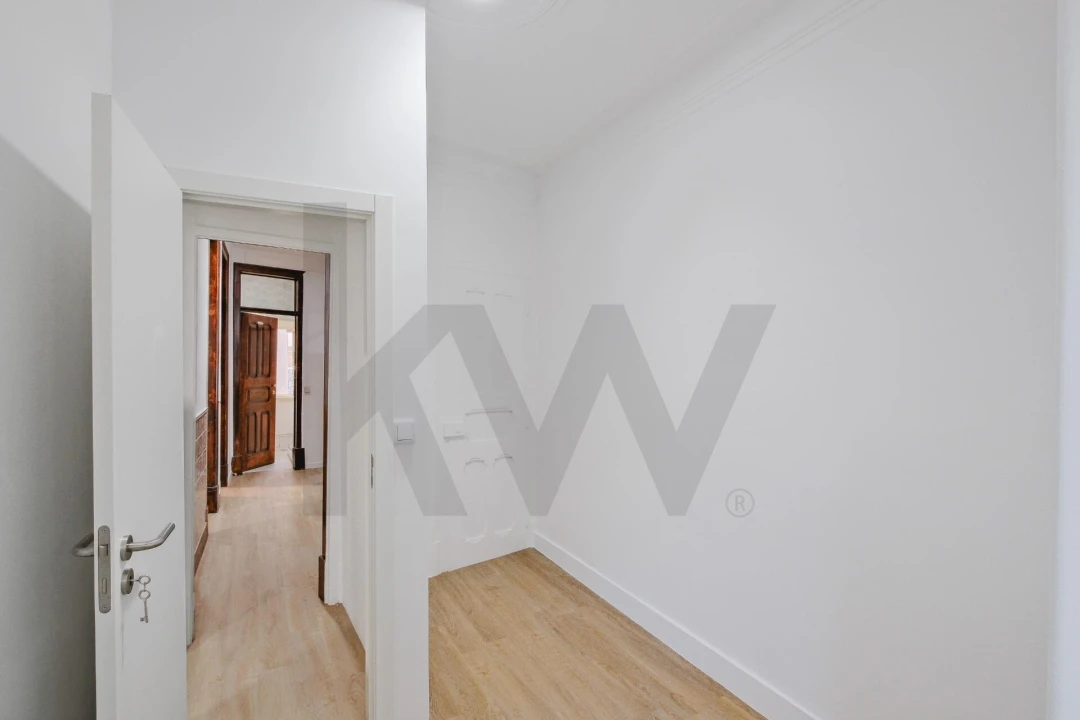 Apartamento T4 para Arrendamento em Areeiro Foto 14