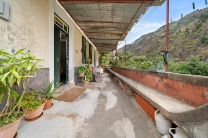 Moradia T2 para Venda em Ribeira Brava