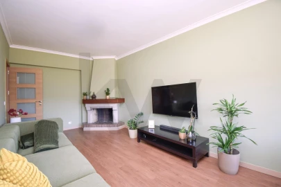 Apartamento T3 para Venda em Loures