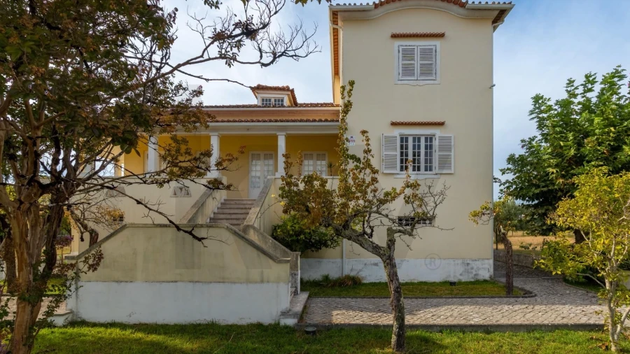 Moradia T6 para Venda em Poiares (Santo Andre)