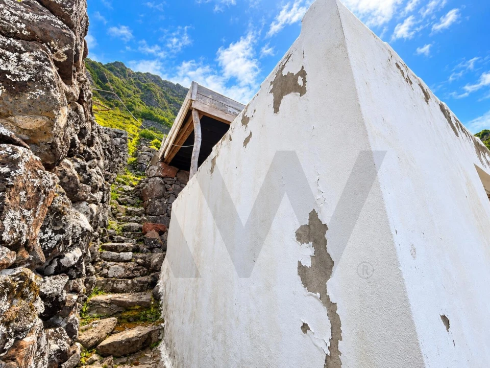 Moradia T2 para Venda em Santo Espirito Foto 10