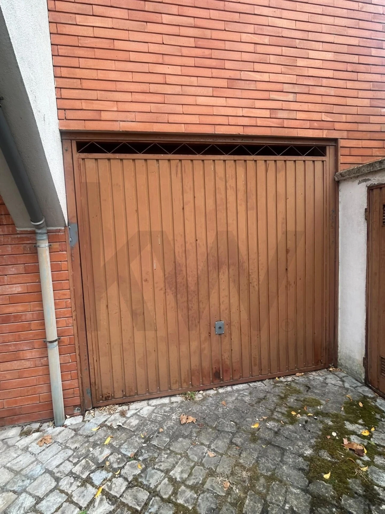 Garagem para Venda em Santo Antonio dos Olivais Foto 2