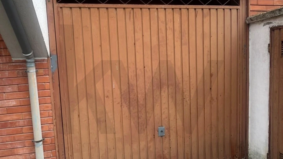 Garagem para Venda em Santo Antonio dos Olivais