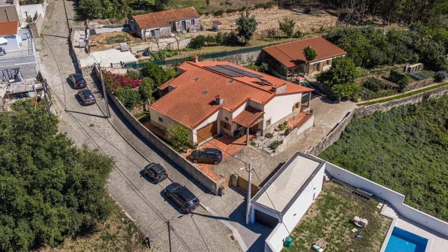 Quinta T3 para Venda em Folgosa Foto 2