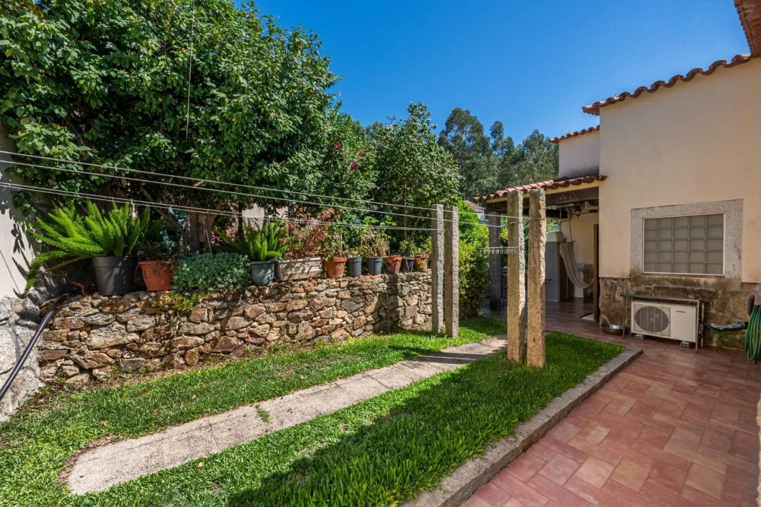 Quinta T3 para Venda em Folgosa Foto 30