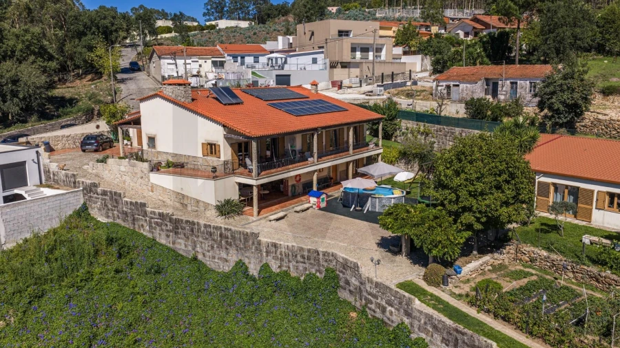 Quinta T3 para Venda em Folgosa