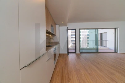 Apartamento T2 para Venda em Santo António dos Cavaleiros e Frielas