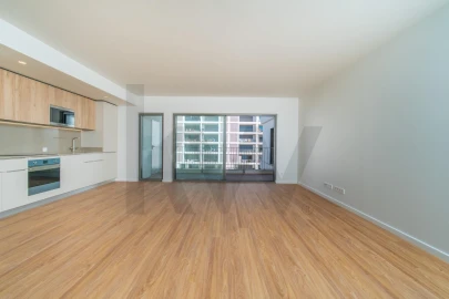 Apartamento T2 para Venda em Santo António dos Cavaleiros e Frielas
