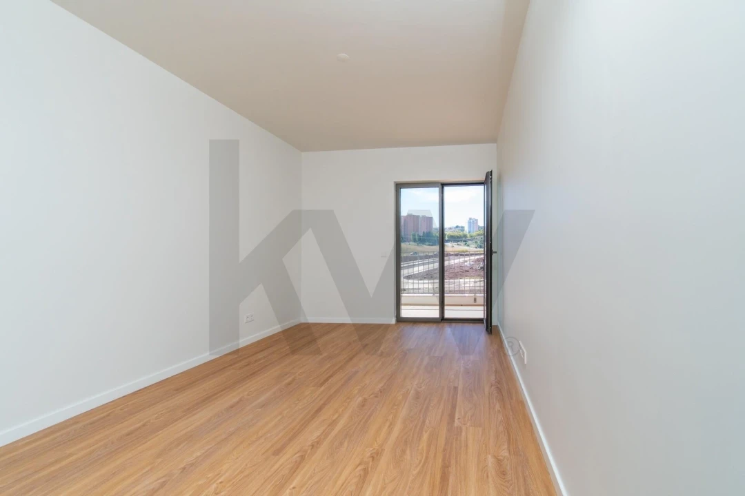 Apartamento T2 para Venda em Santo António dos Cavaleiros e Frielas Foto 23