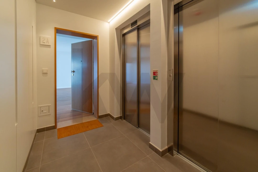 Apartamento T2 para Venda em Santo António dos Cavaleiros e Frielas Foto 33