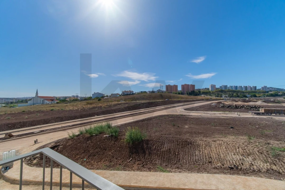 Apartamento T2 para Venda em Santo António dos Cavaleiros e Frielas Foto 32