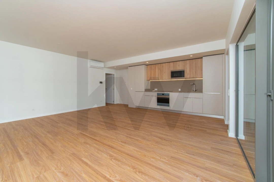 Apartamento T2 para Venda em Santo António dos Cavaleiros e Frielas Foto 3
