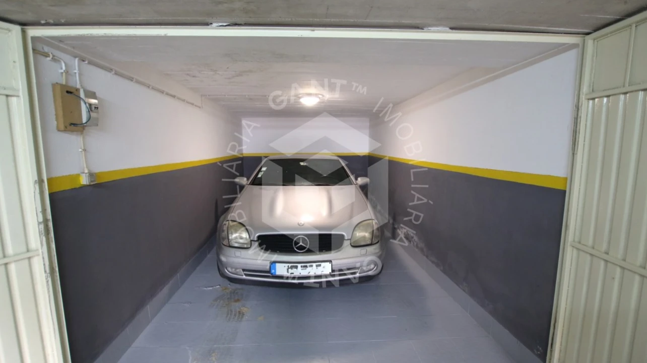 Garagem para Venda em Costa da Caparica Foto 1