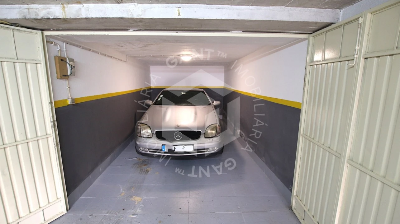 Garagem para Venda em Costa da Caparica Foto 3