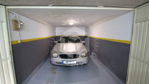 Garagem para Venda em Costa da Caparica