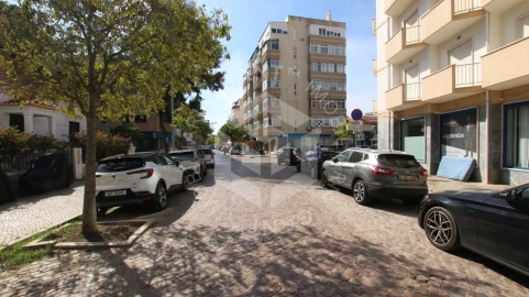 Garagem para Venda em Costa da Caparica