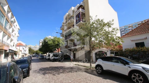 Garagem para Venda em Costa da Caparica