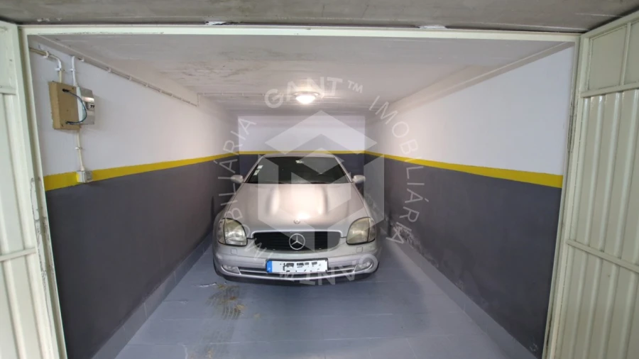 Garagem para Venda em Costa da Caparica