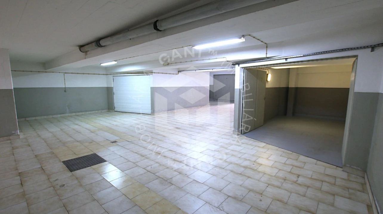Garagem para Venda em Costa da Caparica Foto 1
