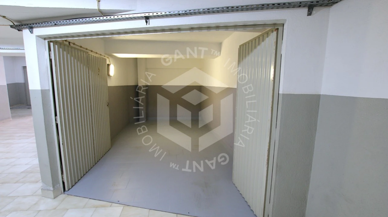 Garagem para Venda em Costa da Caparica Foto 3