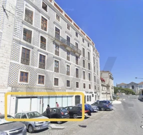 Loja para Arrendamento em Santa Maria Maior