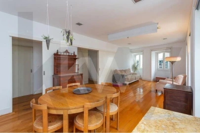 Apartamento T4 para Arrendamento em São Vicente