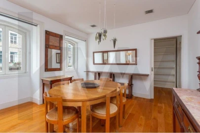 Apartamento T4 para Arrendamento em São Vicente