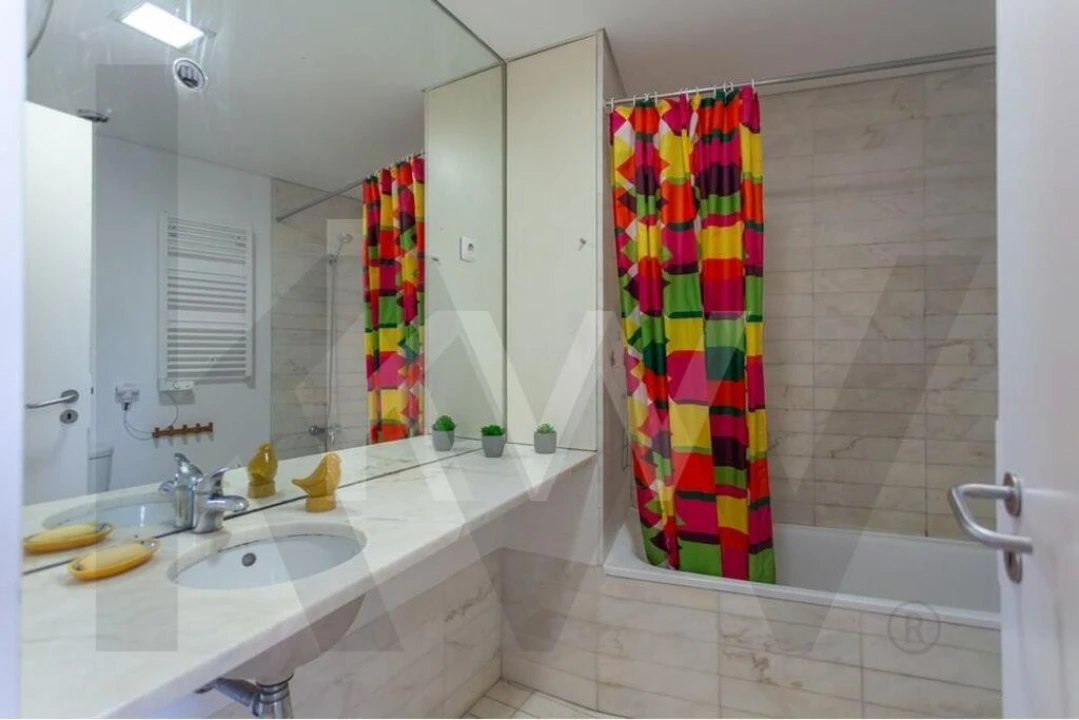 Apartamento T4 para Arrendamento em São Vicente Foto 15