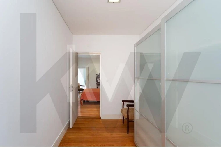 Apartamento T4 para Arrendamento em São Vicente Foto 12