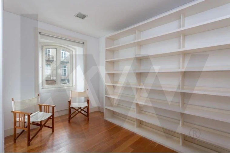 Apartamento T4 para Arrendamento em São Vicente Foto 3