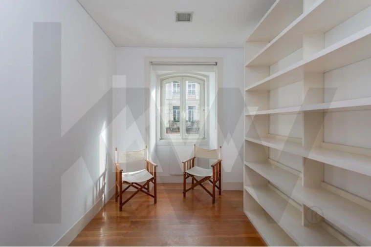 Apartamento T4 para Arrendamento em São Vicente Foto 4