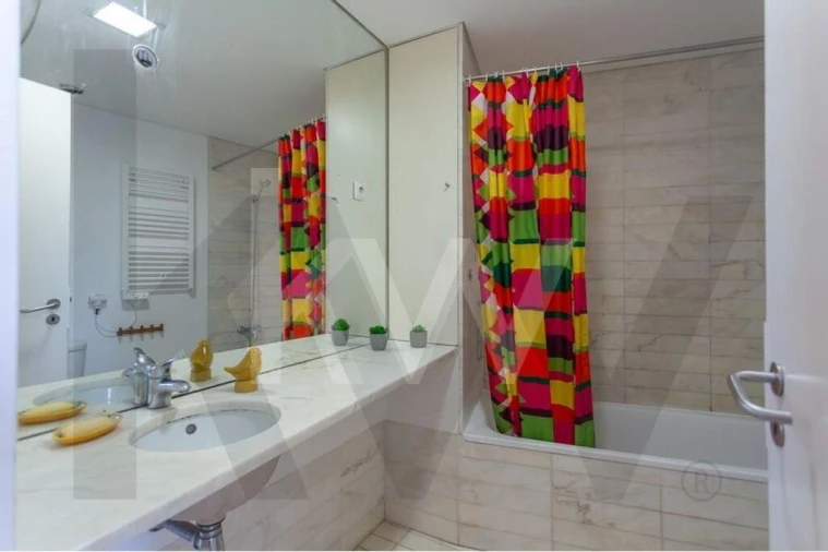Apartamento T4 para Arrendamento em São Vicente Foto 15