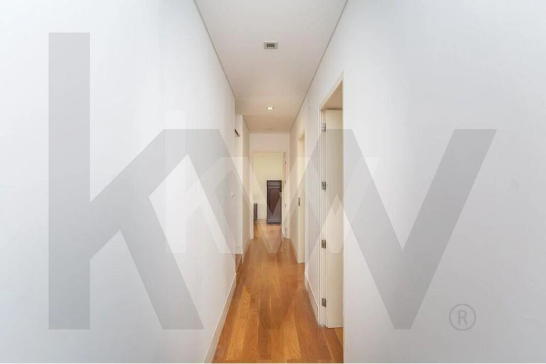 Apartamento T4 para Arrendamento em São Vicente Foto 6