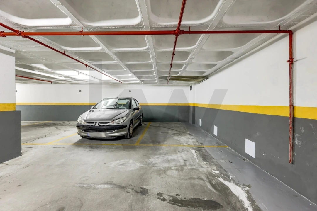 Apartamento T4 para Arrendamento em Lumiar Foto 23