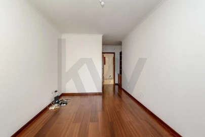Apartamento T4 para Arrendamento em Lumiar