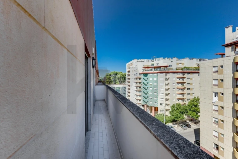 Apartamento T4 para Arrendamento em Lumiar Foto 21