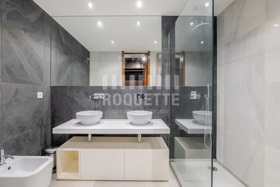 Apartamento T4 para Venda em Aldoar, Foz do Douro e Nevogilde Foto 31