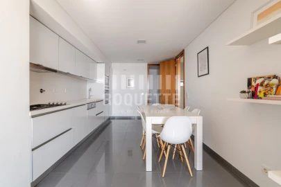 Apartamento T4 para Venda em Aldoar, Foz do Douro e Nevogilde