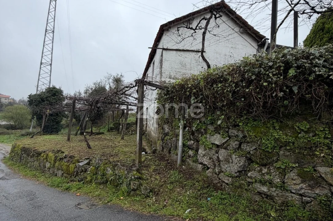 Moradia T2 para Venda em Eja Foto 7