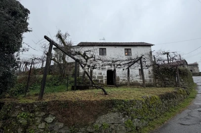 Moradia T2 para Venda em Eja