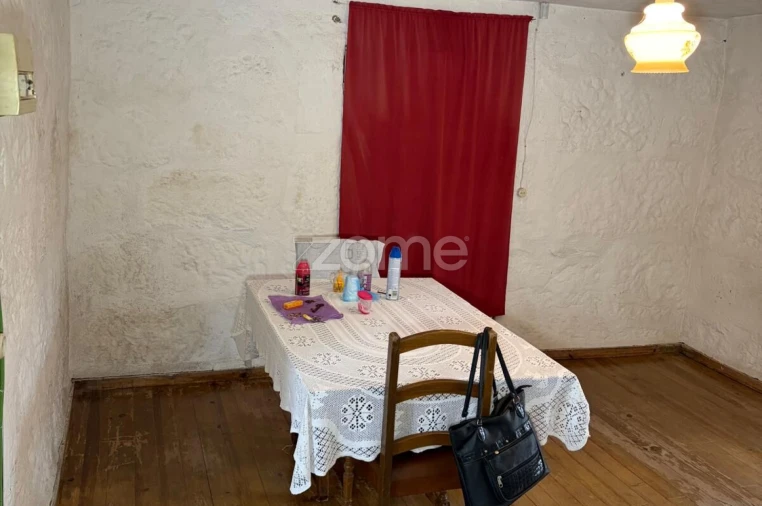 Moradia T2 para Venda em Eja Foto 16