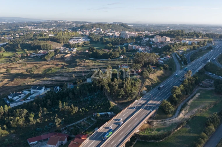 Terreno para Venda em Pedroso e Seixezelo Foto 2