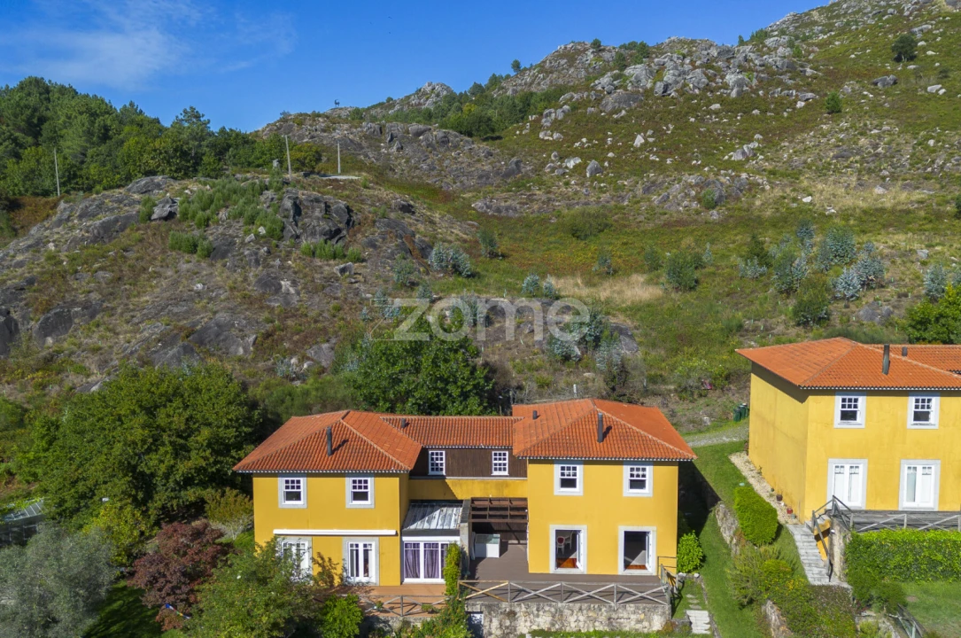 Moradia T3 para Venda em Vila Nova de Cerveira e Lovelhe Foto 3