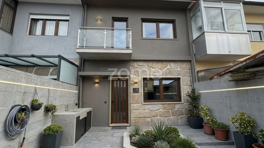 Moradia T3 para Venda em Mafamude e Vilar do Paraíso