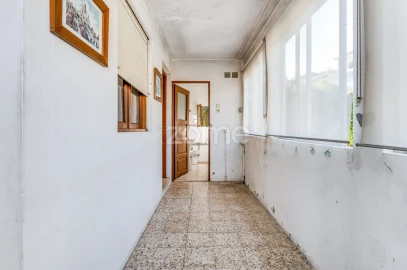 Moradia T2 para Venda em Avessadas e Rosém