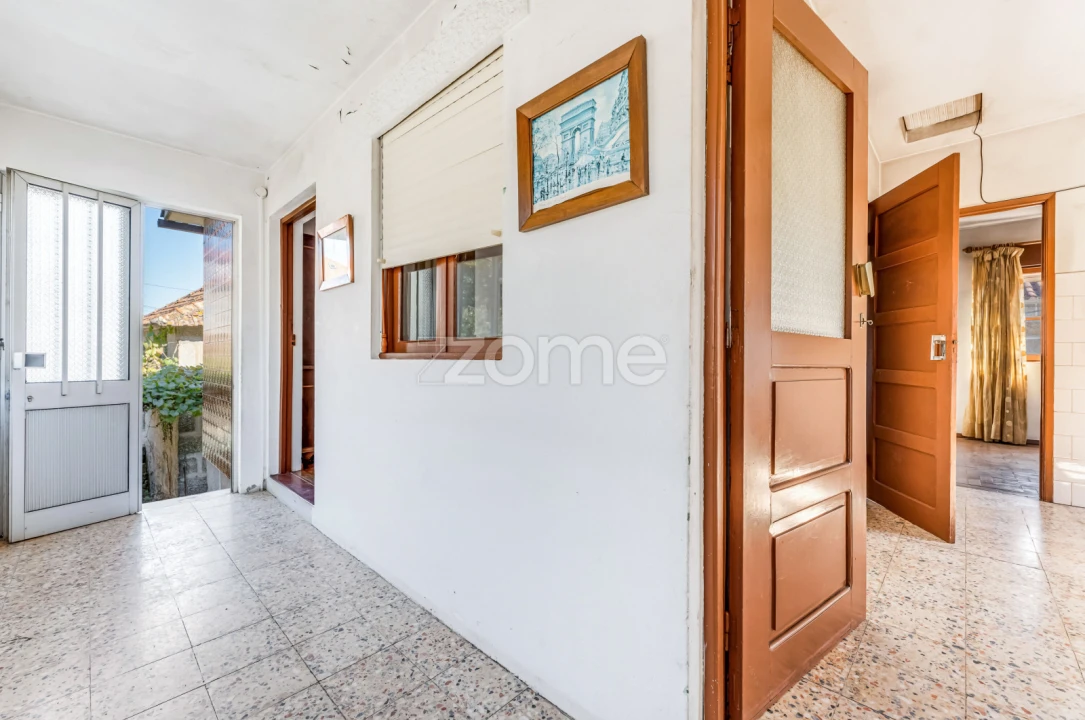 Moradia T2 para Venda em Avessadas e Rosém Foto 7