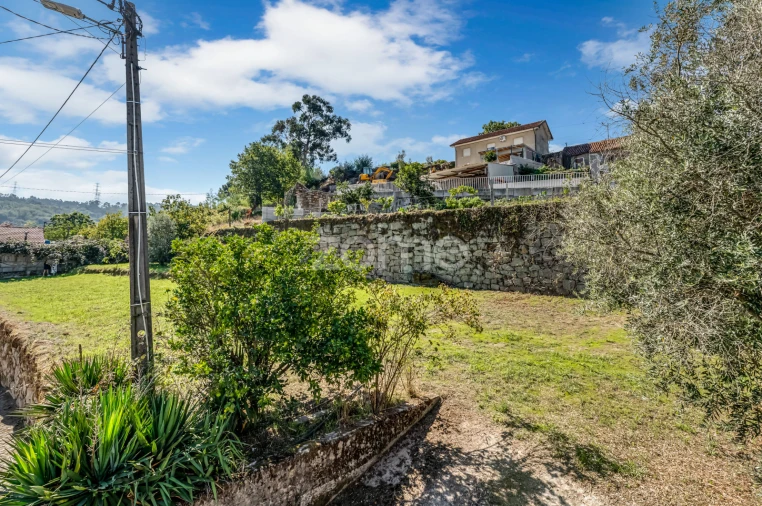 Moradia T2 para Venda em Avessadas e Rosém Foto 8