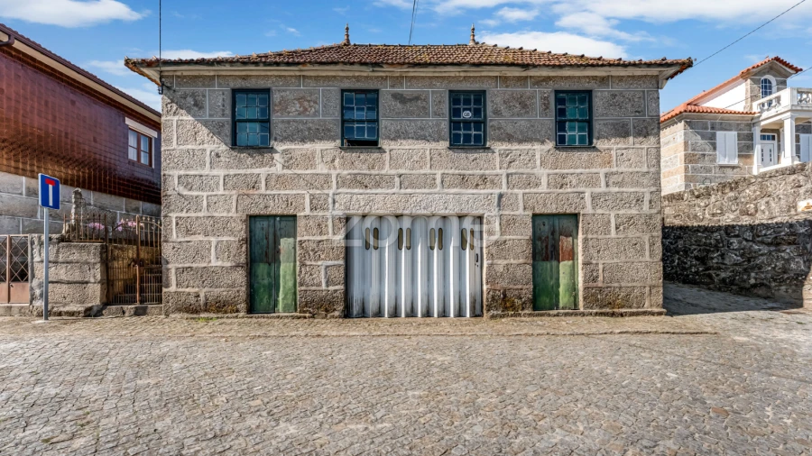 Moradia T2 para Venda em Avessadas e Rosém